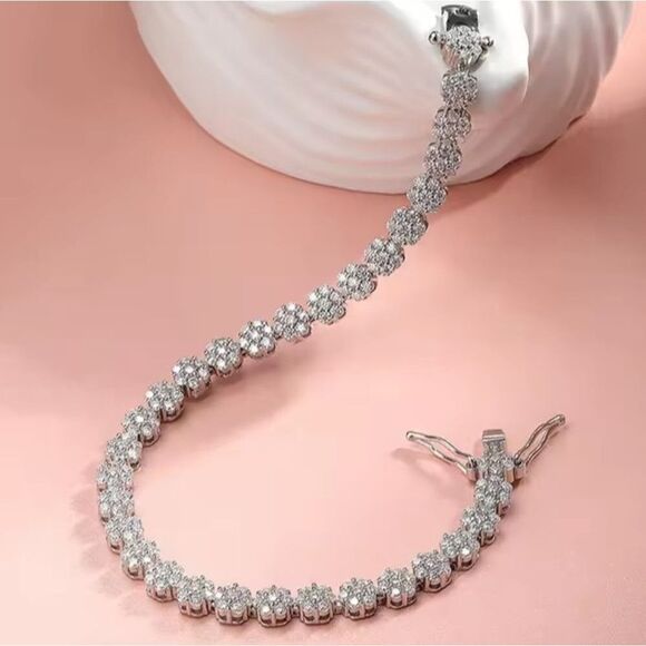 Certified 3.78CT Seven Stone Moissanite Luxury Flower Tennis Bracelet 4.5MM - Picture 7 of 13